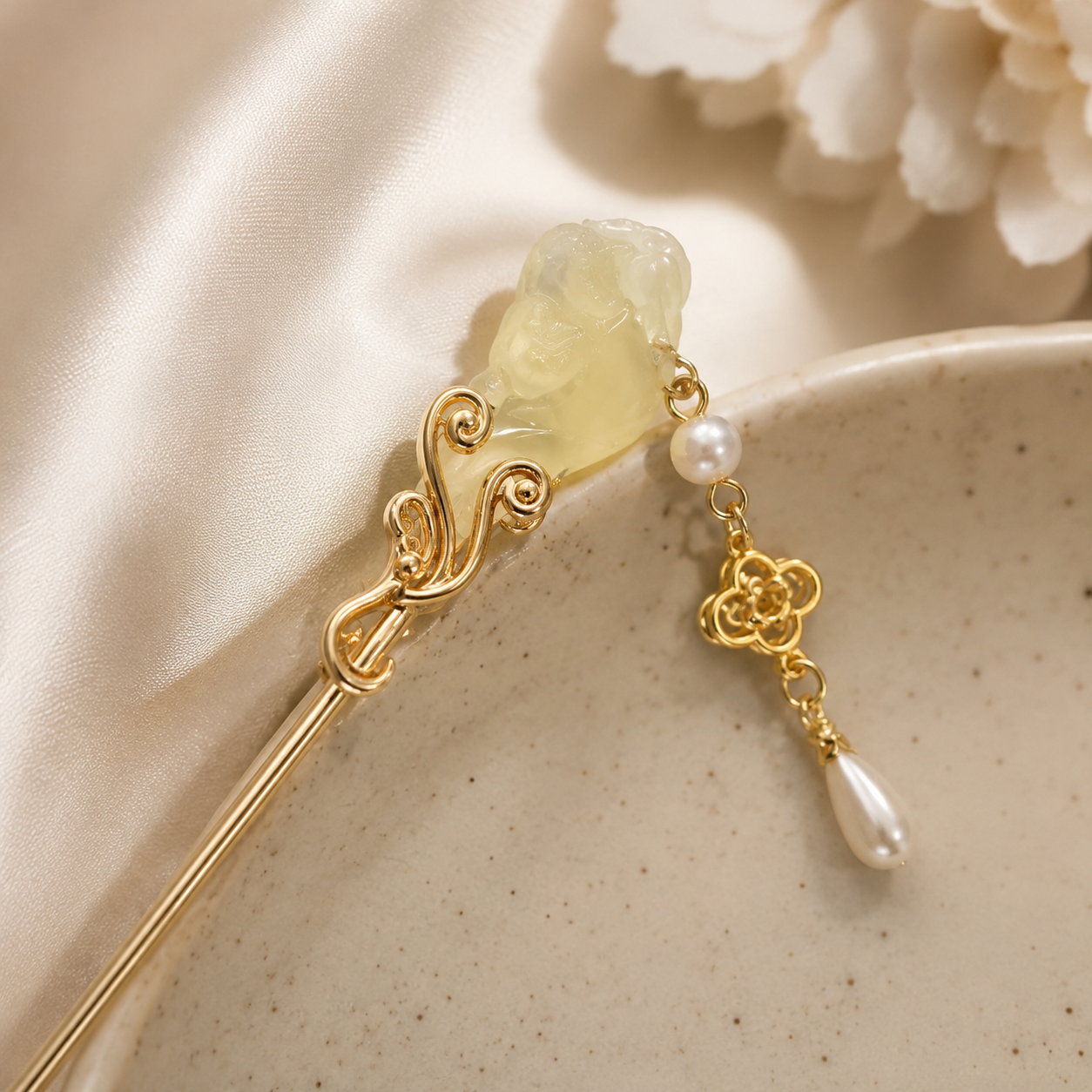 Auspicious Cloud Ruyi Pearl Hair Stick